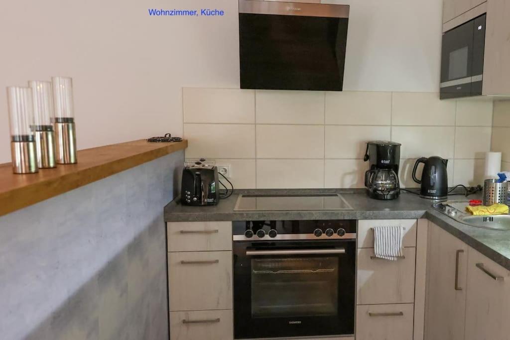 Freundliche Wohnung Mit Parkplatz Und Terrasse Neubrandenbourg Extérieur photo
