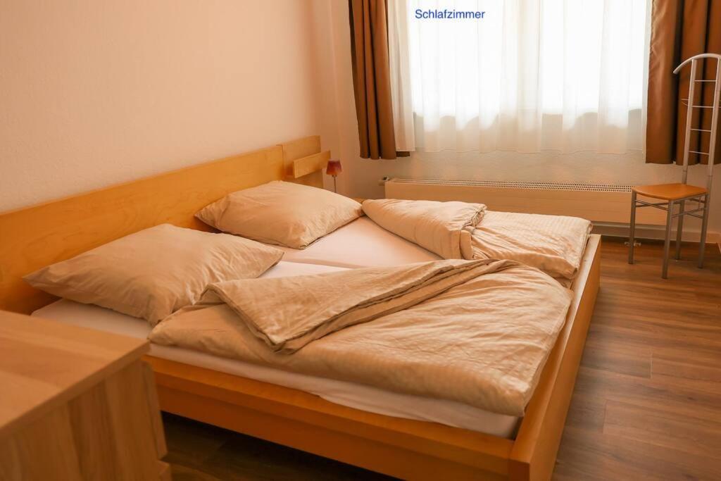 Freundliche Wohnung Mit Parkplatz Und Terrasse Neubrandenbourg Extérieur photo
